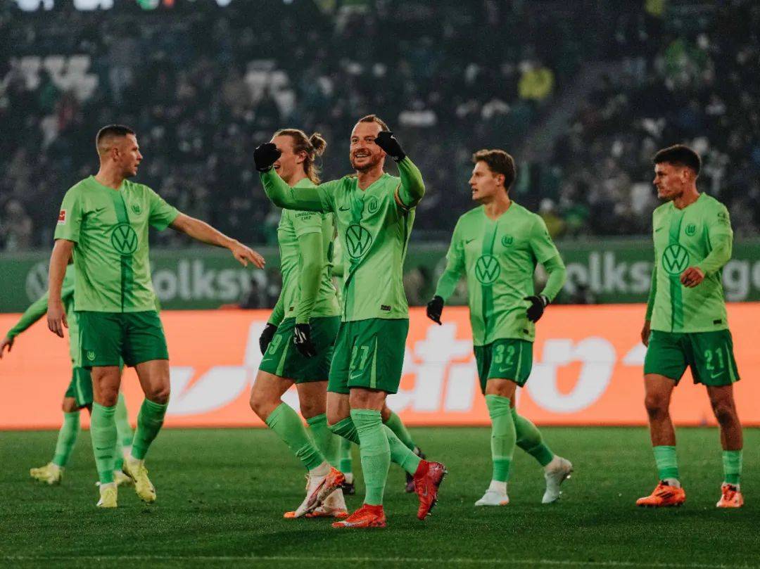 天博手机版包含赛前门兴格拉德巴赫调整名单以备NBA季后赛，临场应变环节打磨，赛场秩序良好，赛程密集仍需轮换的词条