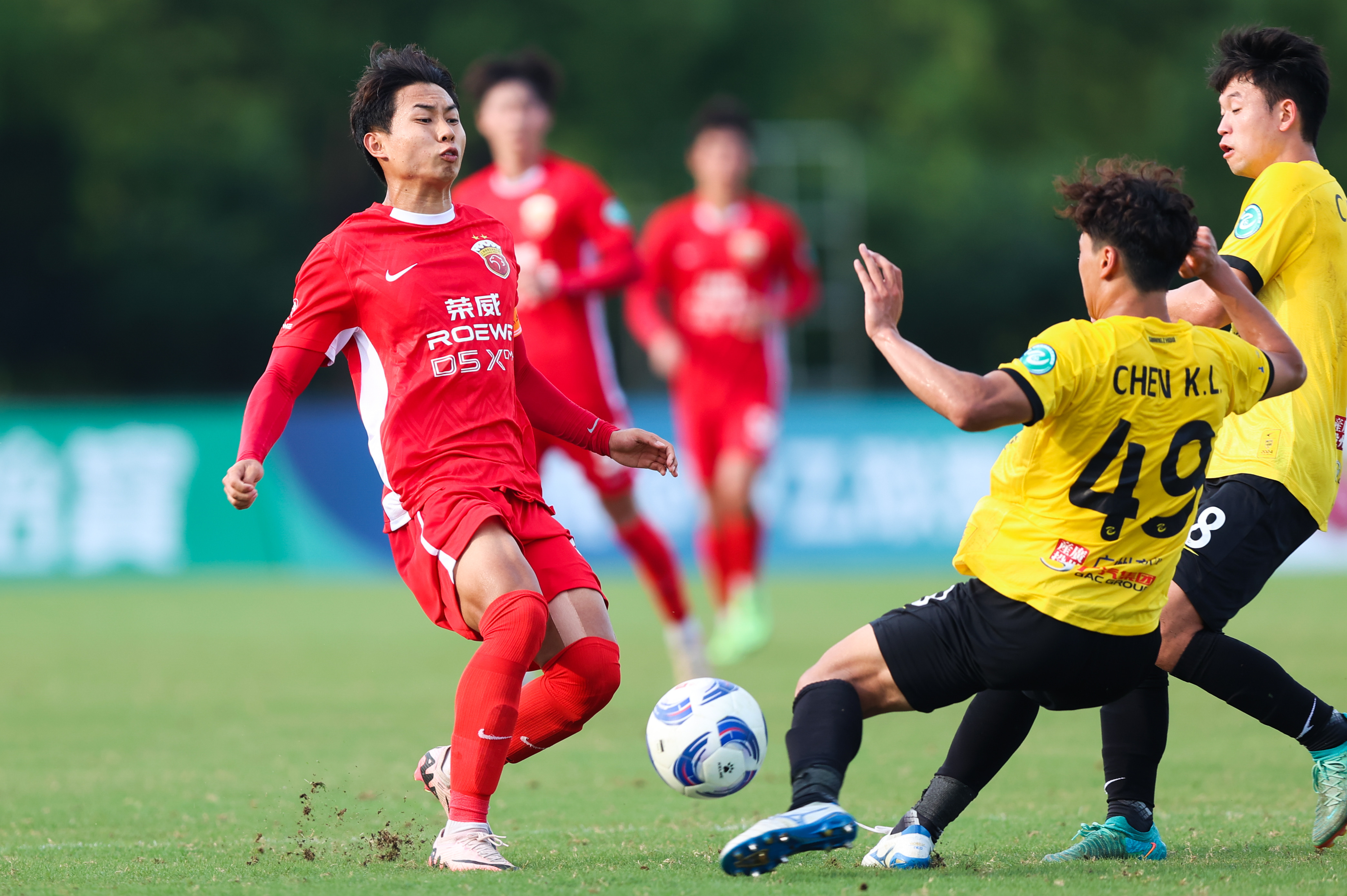 天博手机版广州队训练开放日，冲刺阶段迎来里程碑引欢呼，西甲在即，团队化学反应显著的简单介绍