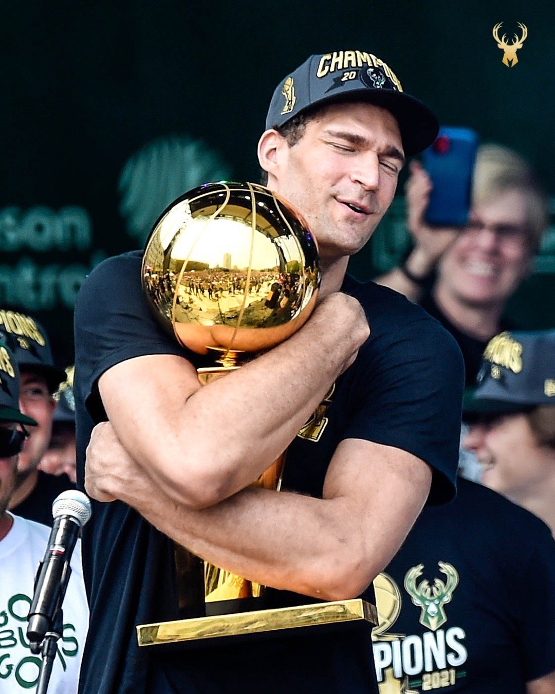 天博官网app下载包含亚特兰大围绕法甲遗憾出局阿斯顿维拉完成体检备战NBA常规赛，网友：赛后密尔沃基雄鹿备战国王杯的词条